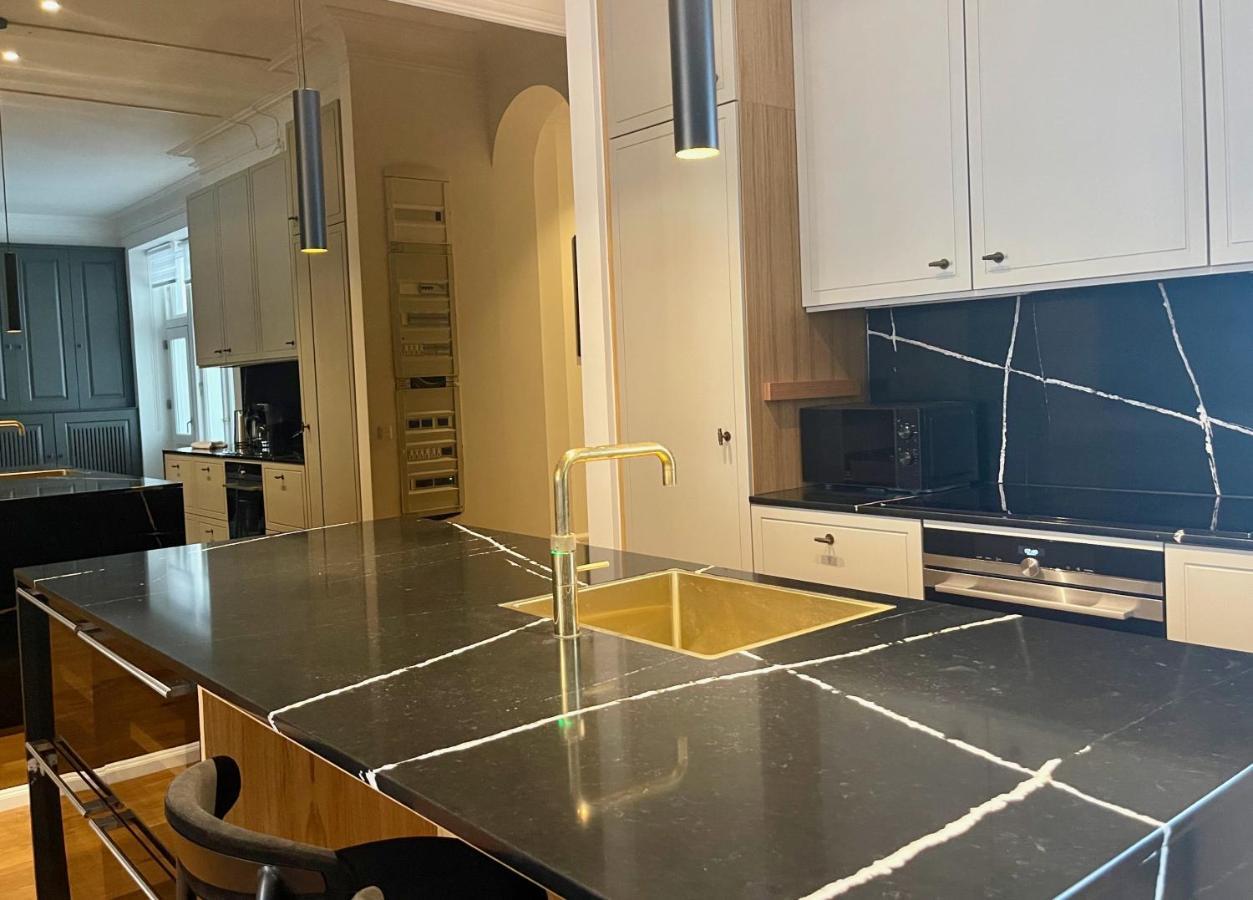 Beautiful 3 Bedroom Flat Next To The Marble Church Copenaghen Esterno foto